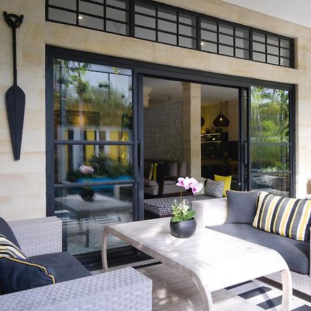 Amanputri Villa Seminyak Esterno foto