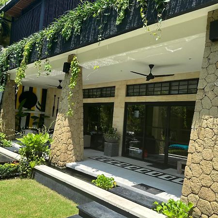 Amanputri Villa Seminyak Esterno foto
