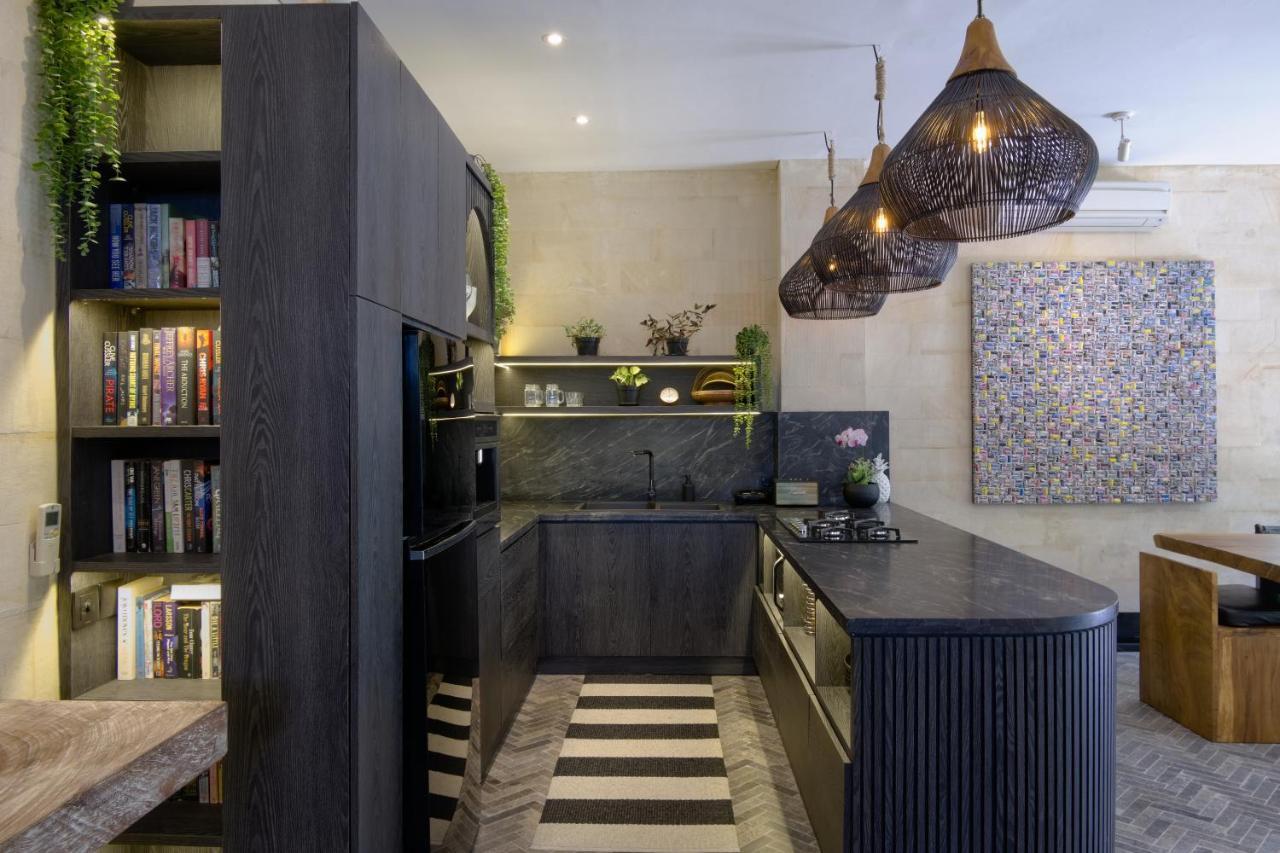Amanputri Villa Seminyak Esterno foto