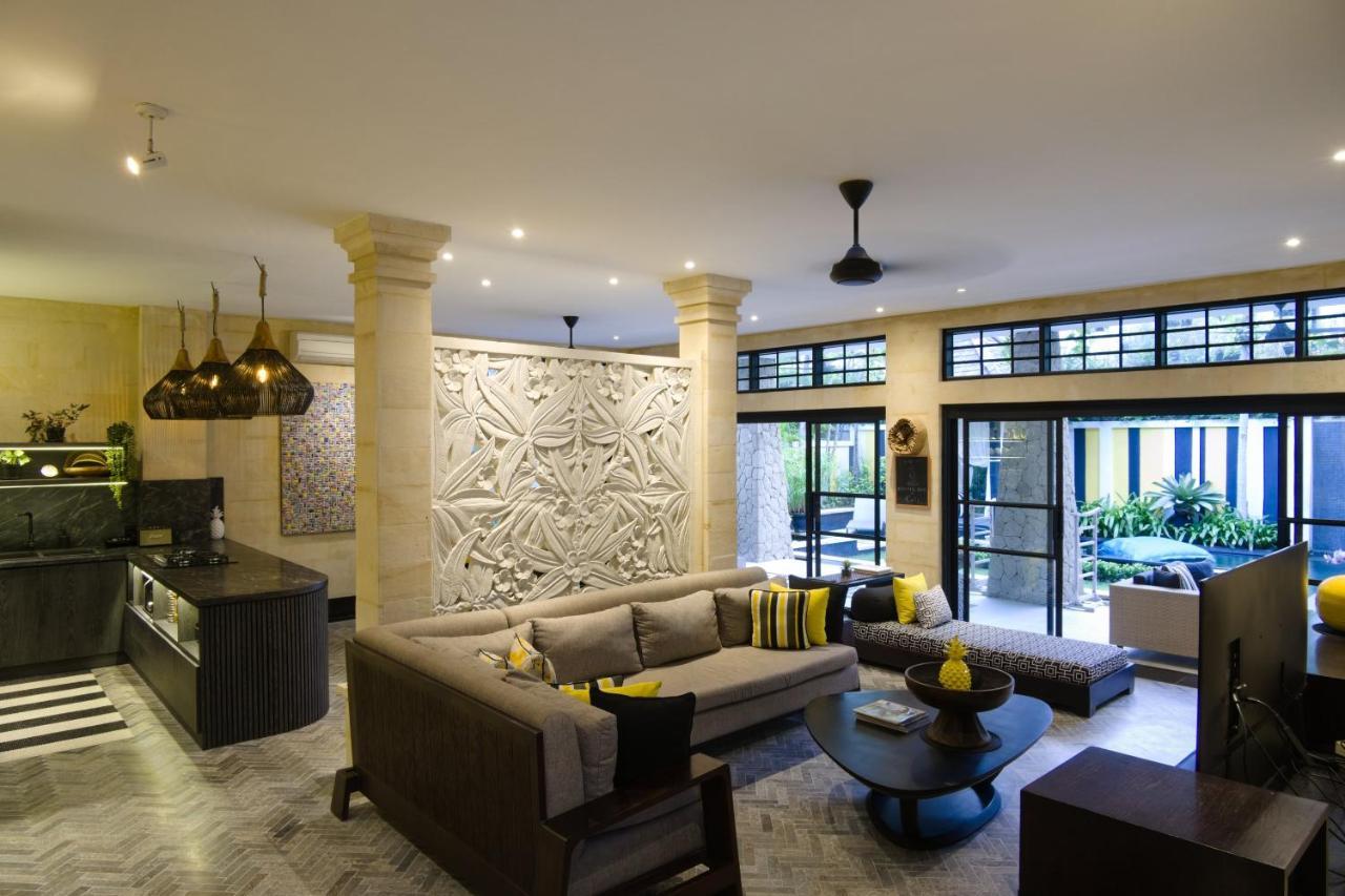 Amanputri Villa Seminyak Esterno foto