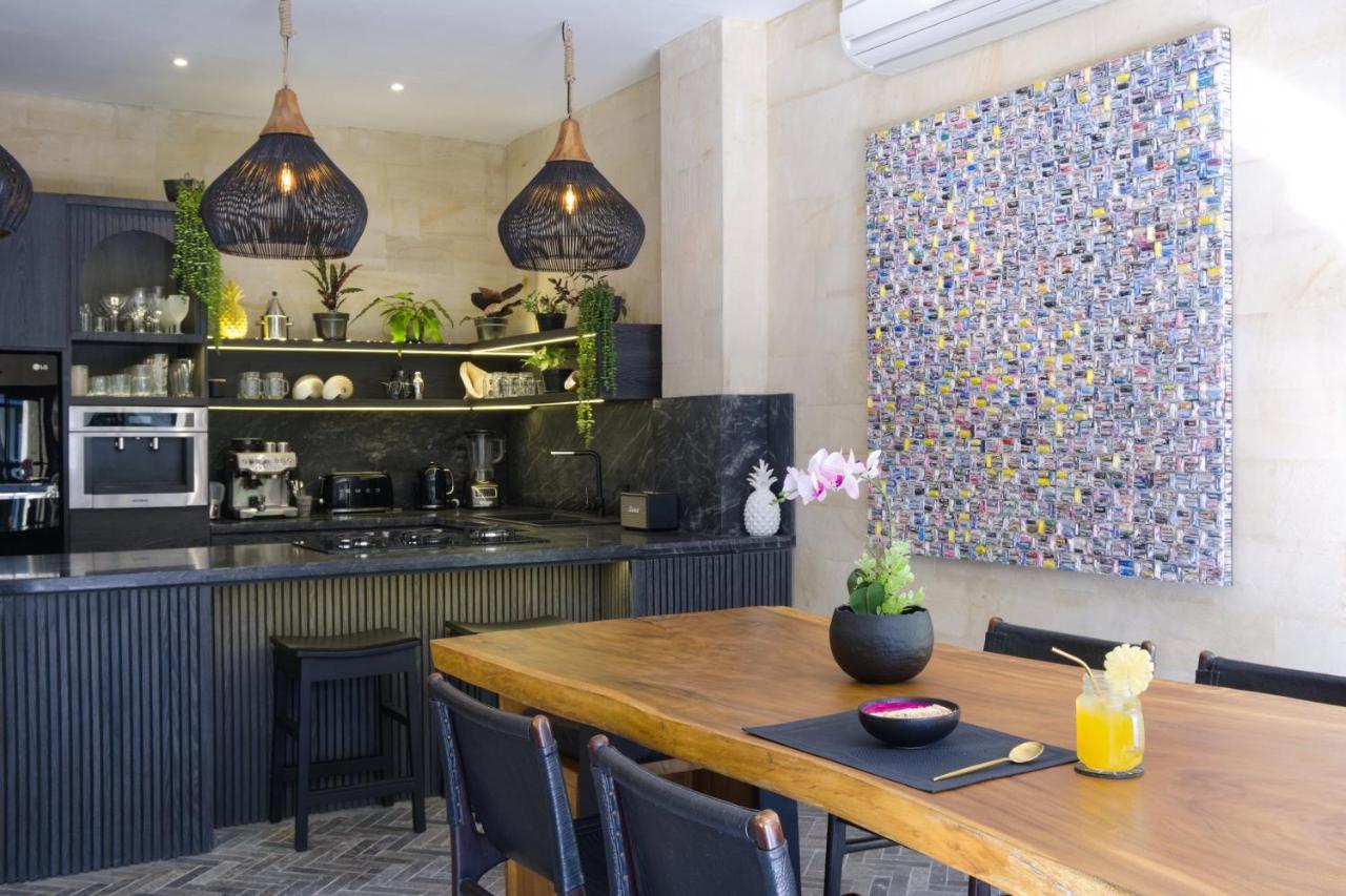 Amanputri Villa Seminyak Esterno foto
