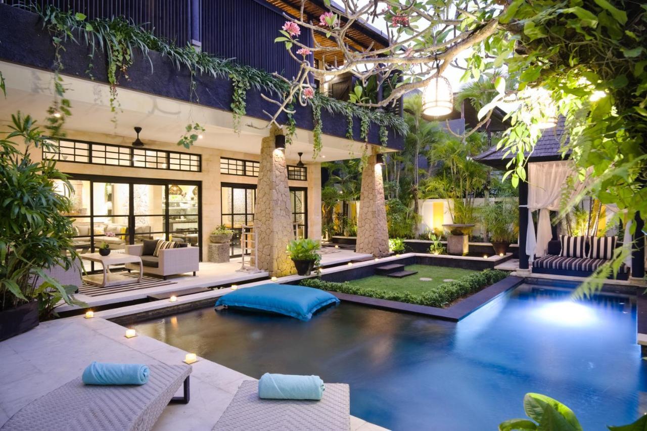 Amanputri Villa Seminyak Esterno foto