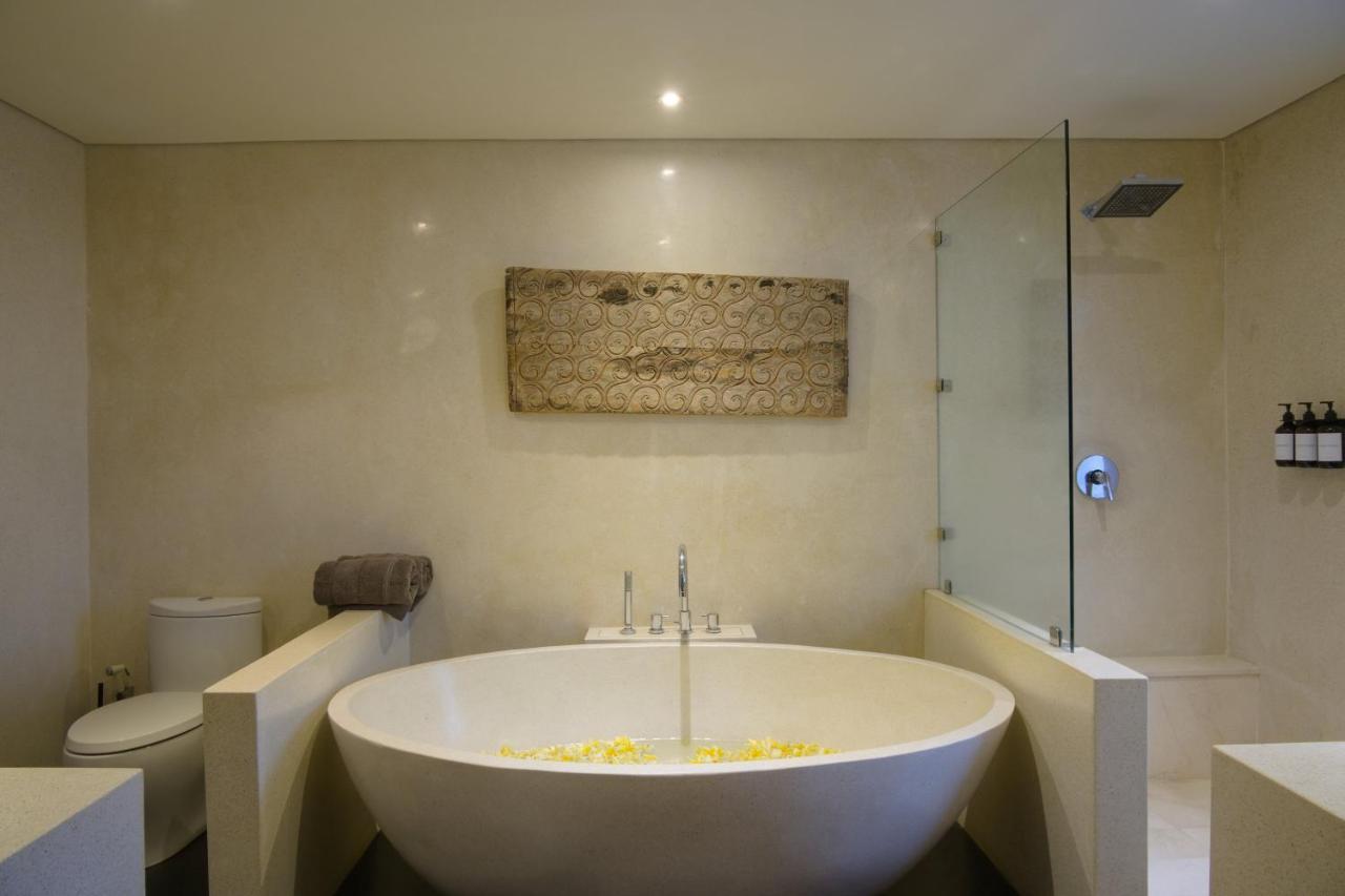 Amanputri Villa Seminyak Esterno foto
