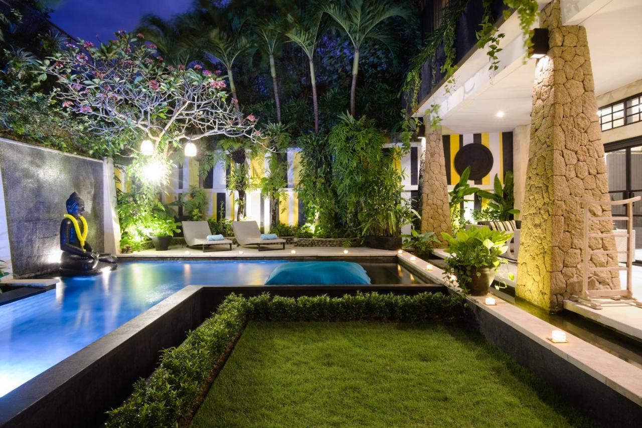 Amanputri Villa Seminyak Esterno foto