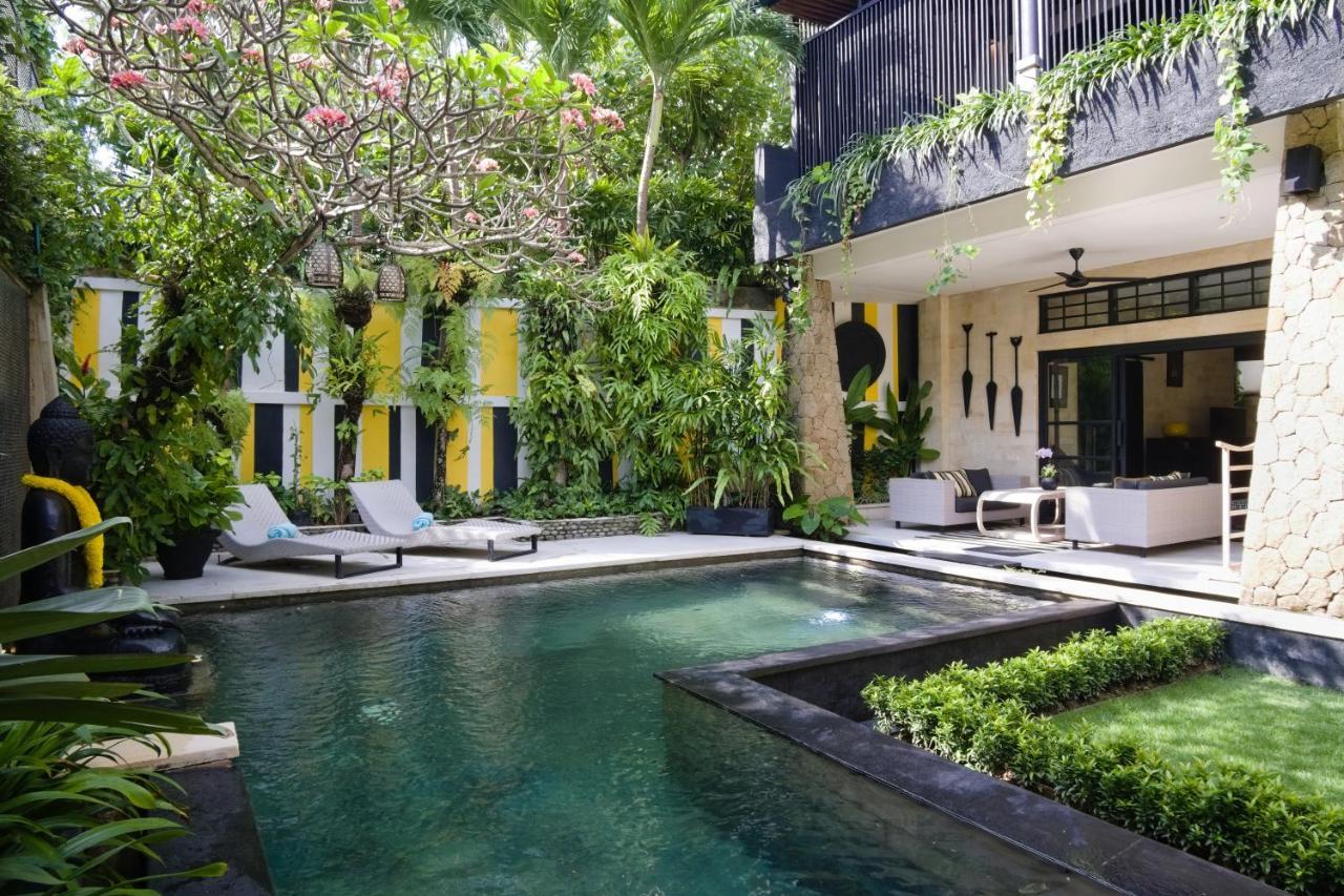 Amanputri Villa Seminyak Esterno foto