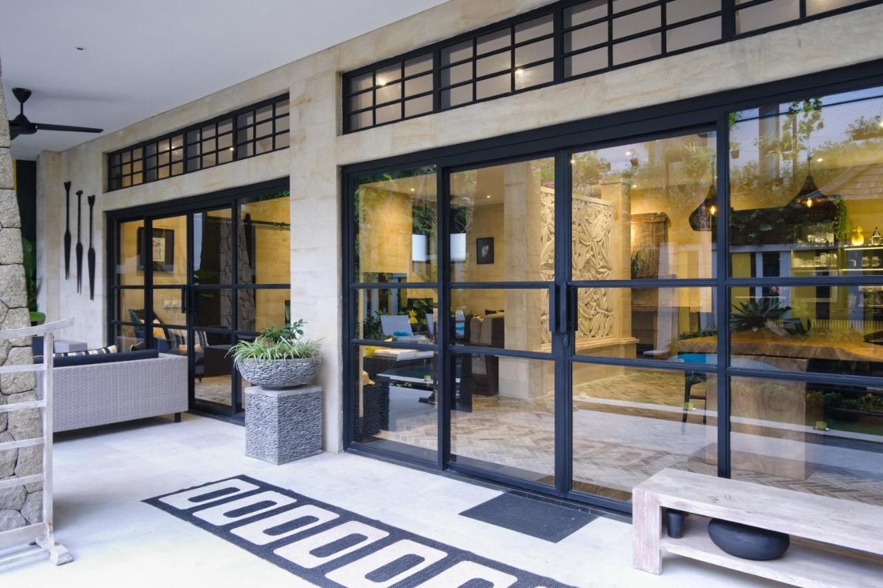 Amanputri Villa Seminyak Esterno foto