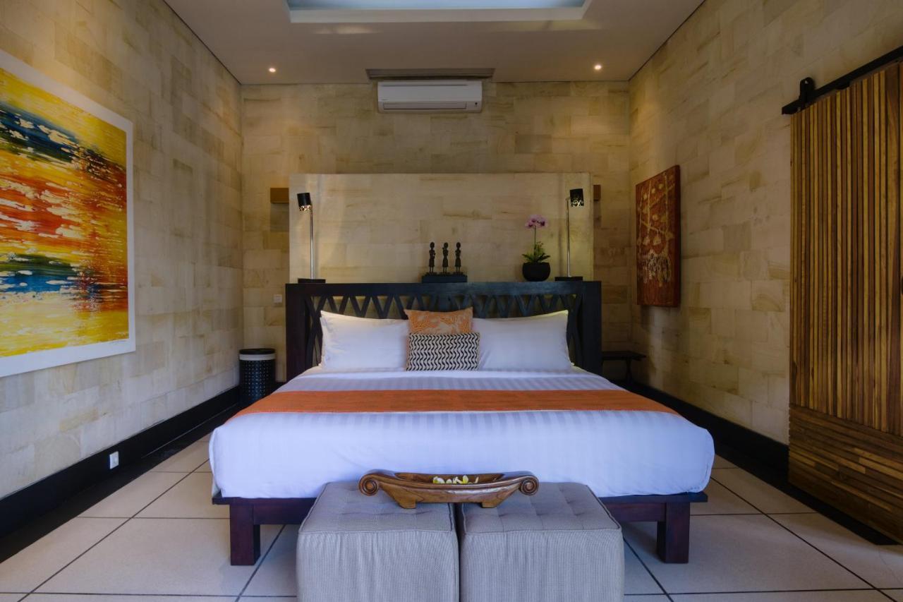 Amanputri Villa Seminyak Esterno foto