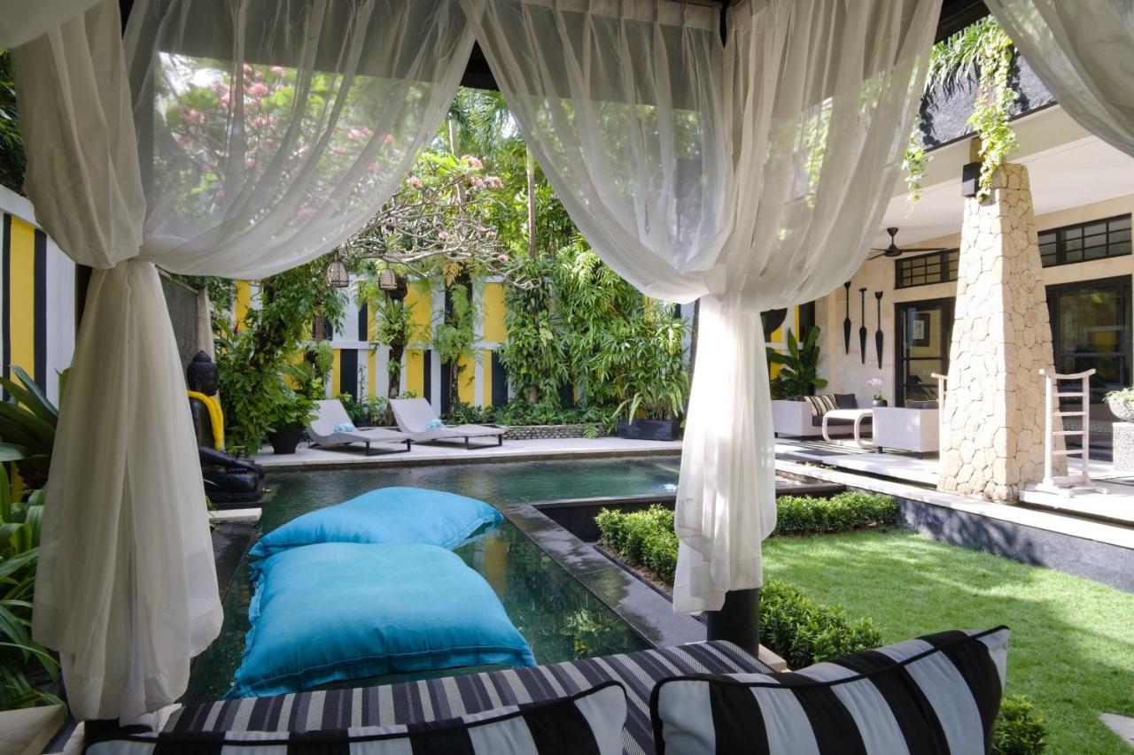 Amanputri Villa Seminyak Esterno foto