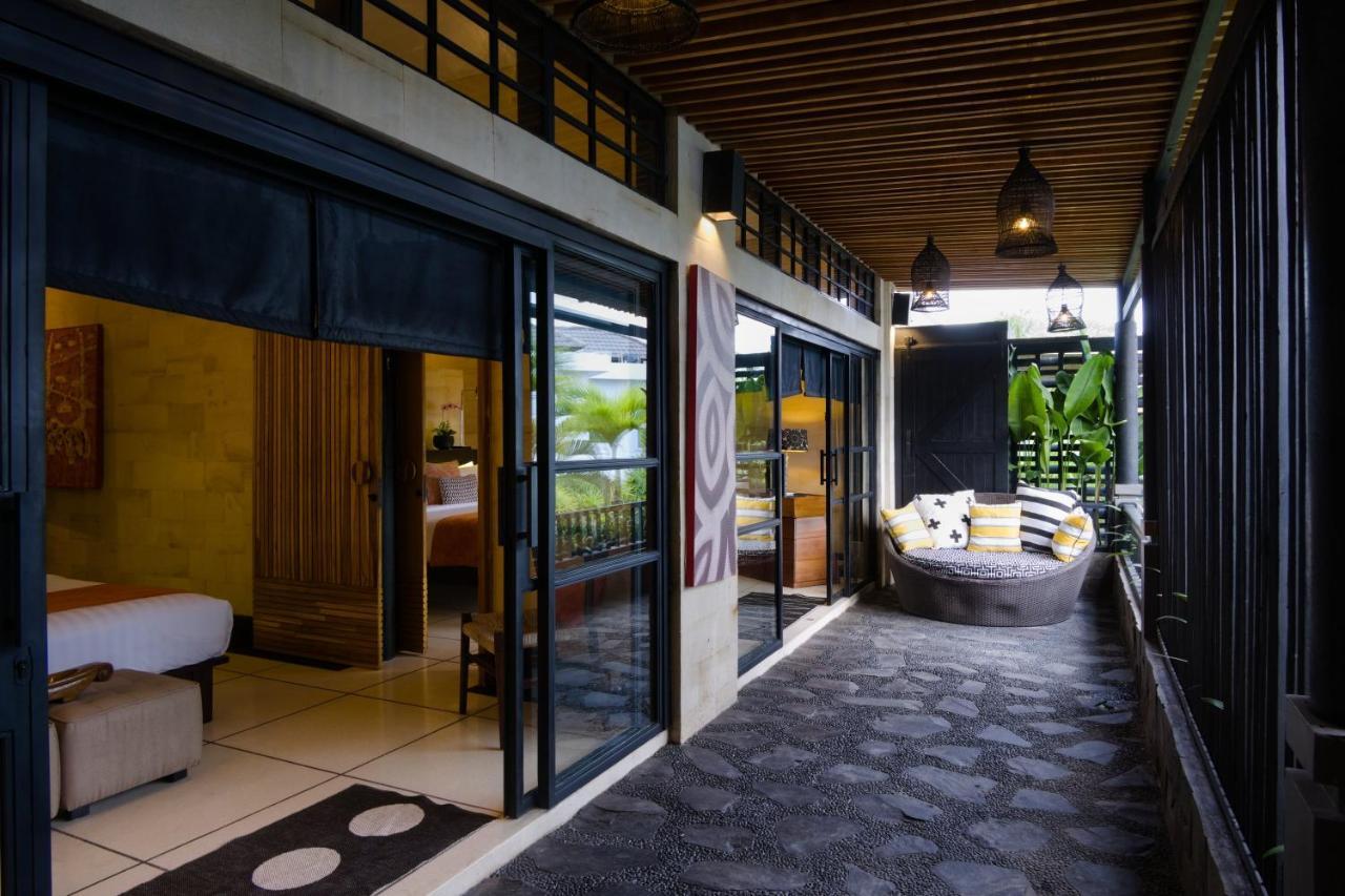 Amanputri Villa Seminyak Esterno foto