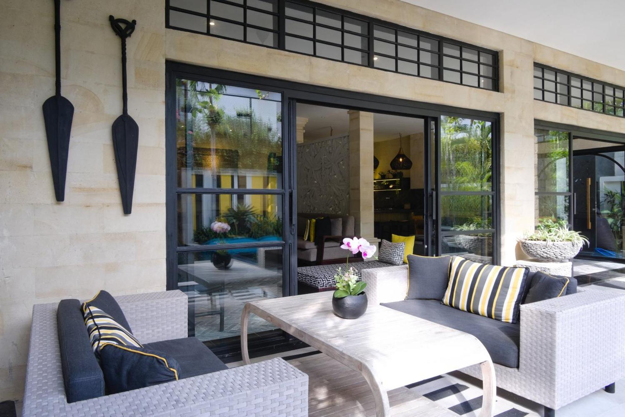 Amanputri Villa Seminyak Esterno foto