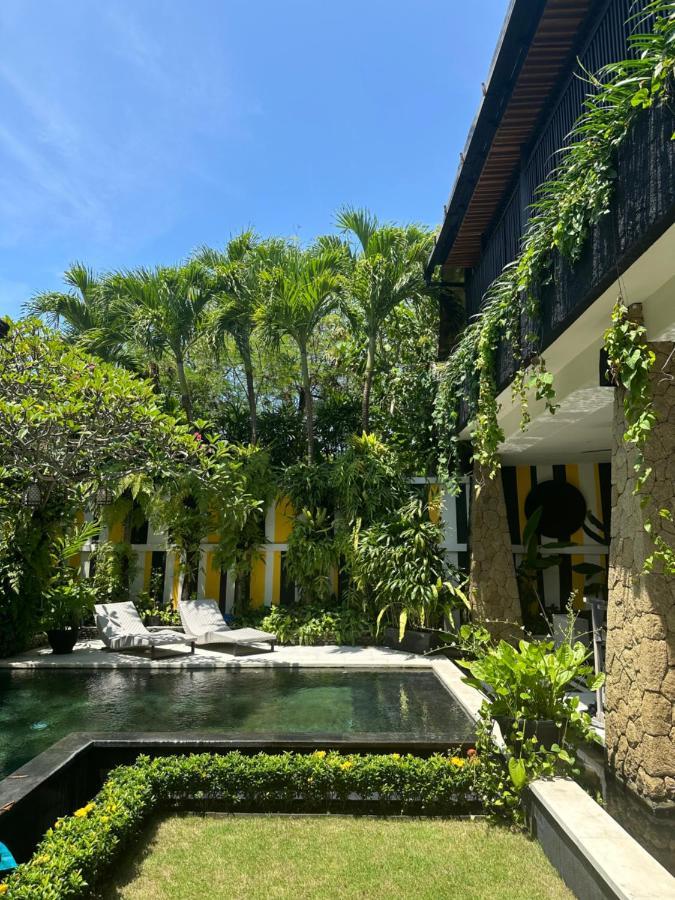 Amanputri Villa Seminyak Esterno foto