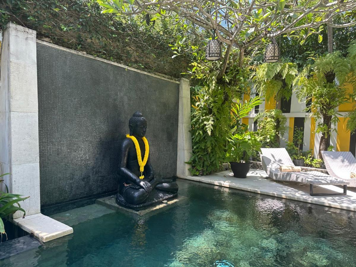Amanputri Villa Seminyak Esterno foto